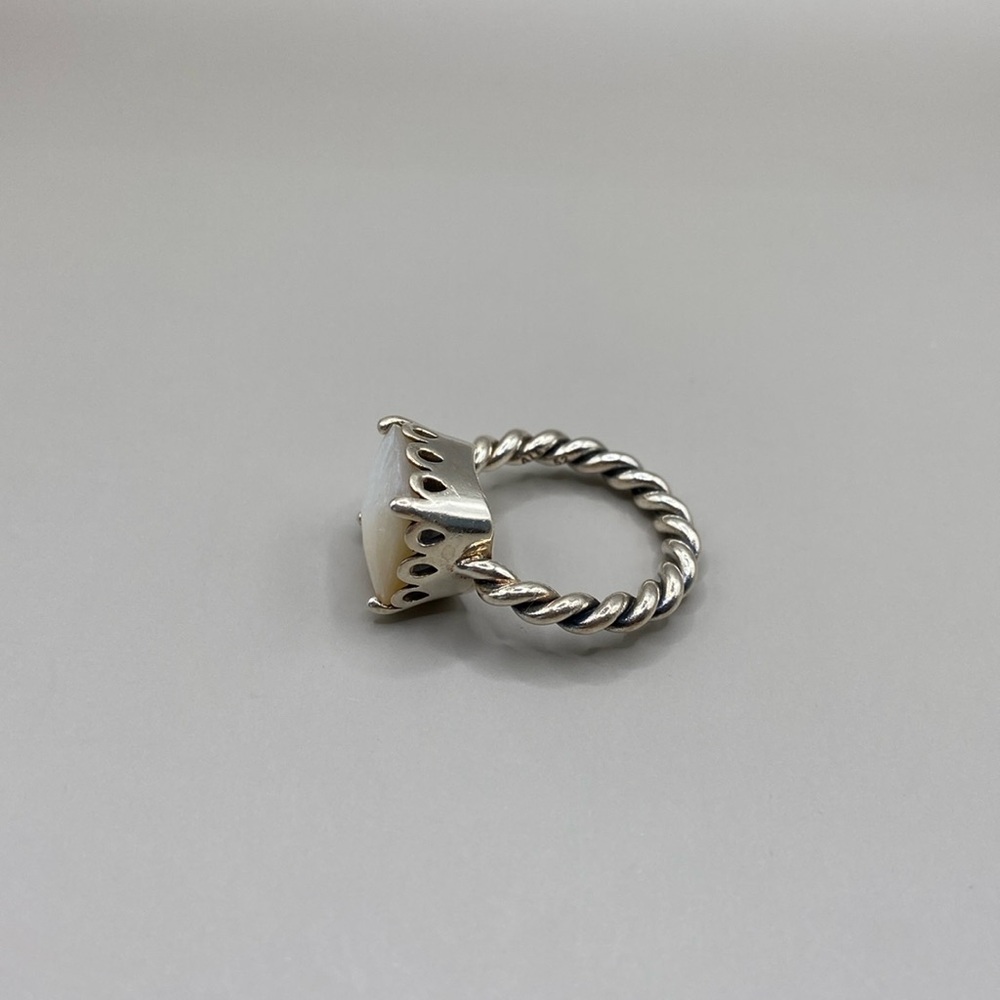 Pandora White MOP Sincerity Ring - Picture 3 of 8